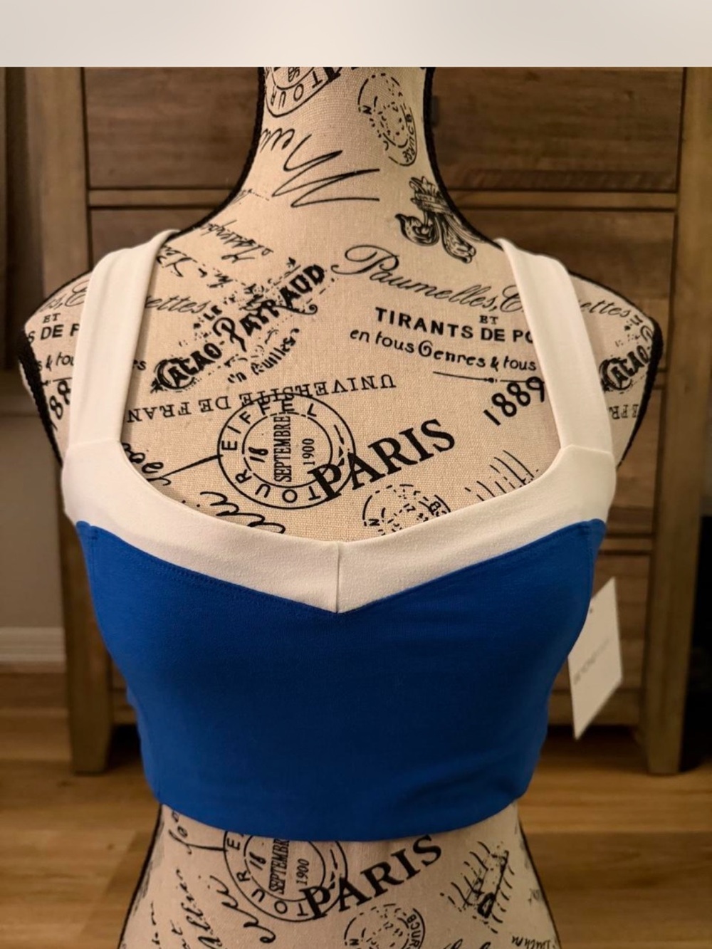 NWT Beyond Yoga Blue and White Cropped Sports Bra